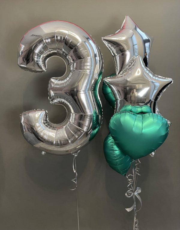 Bouquet of foil balloons in mint and silver colors