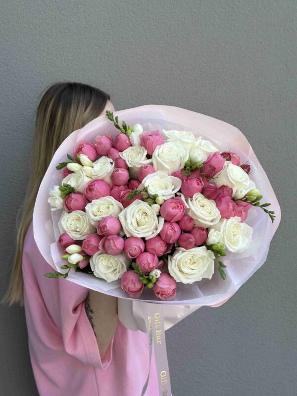 Bouquet of roses and freesias