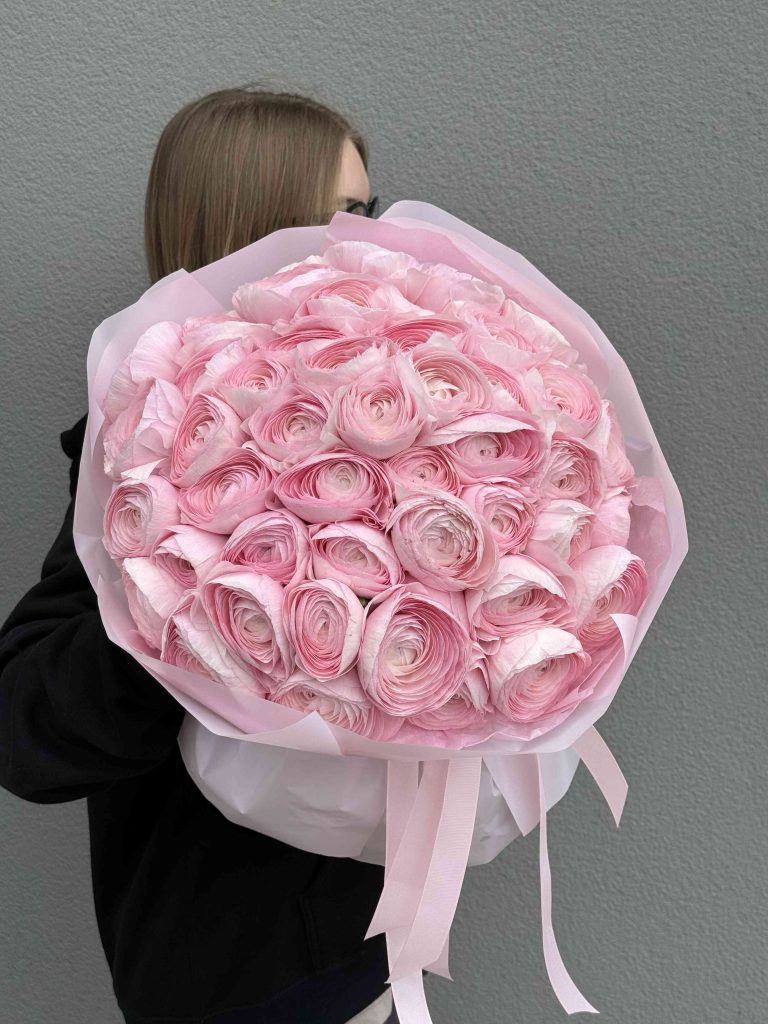 Bouquet of pink ranunculus