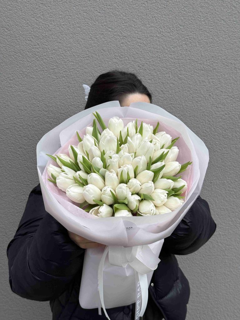 Bouquet of white tulips