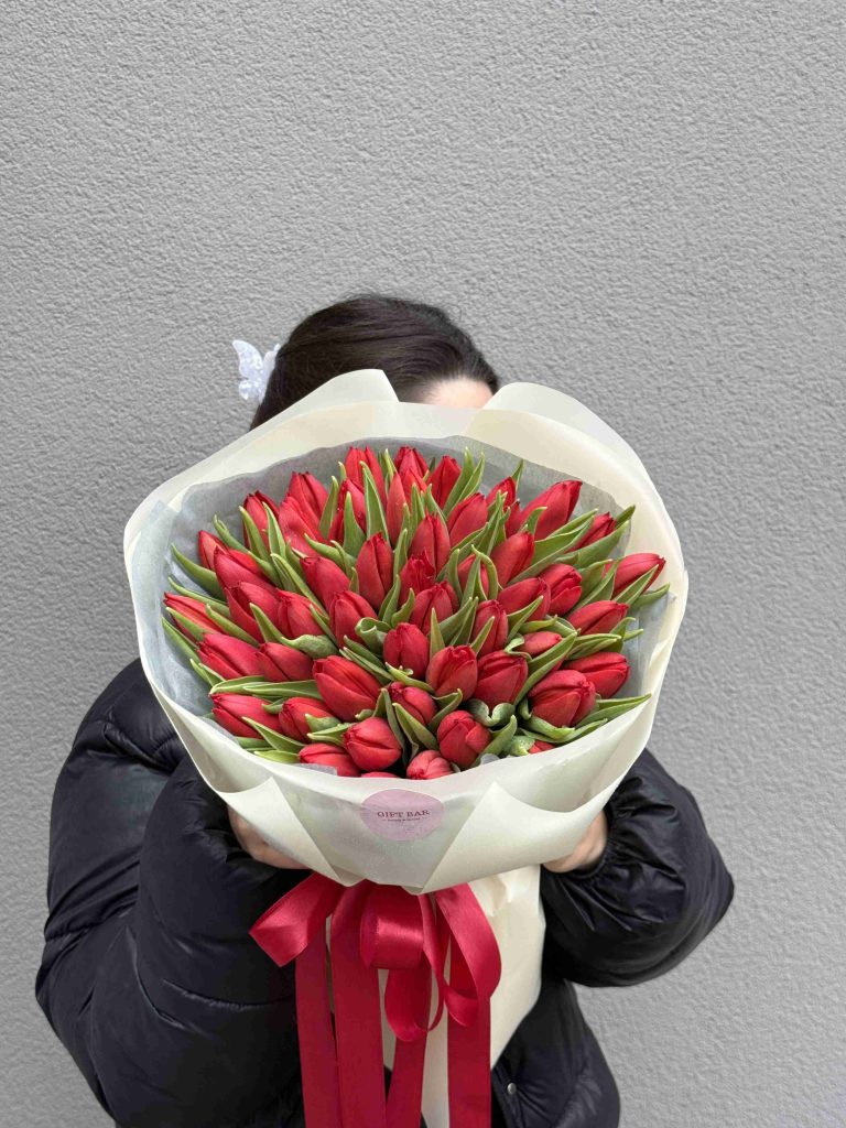 Bouquet of red tulips