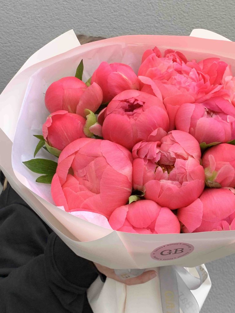 Bouquet of peonies Coral Charm
