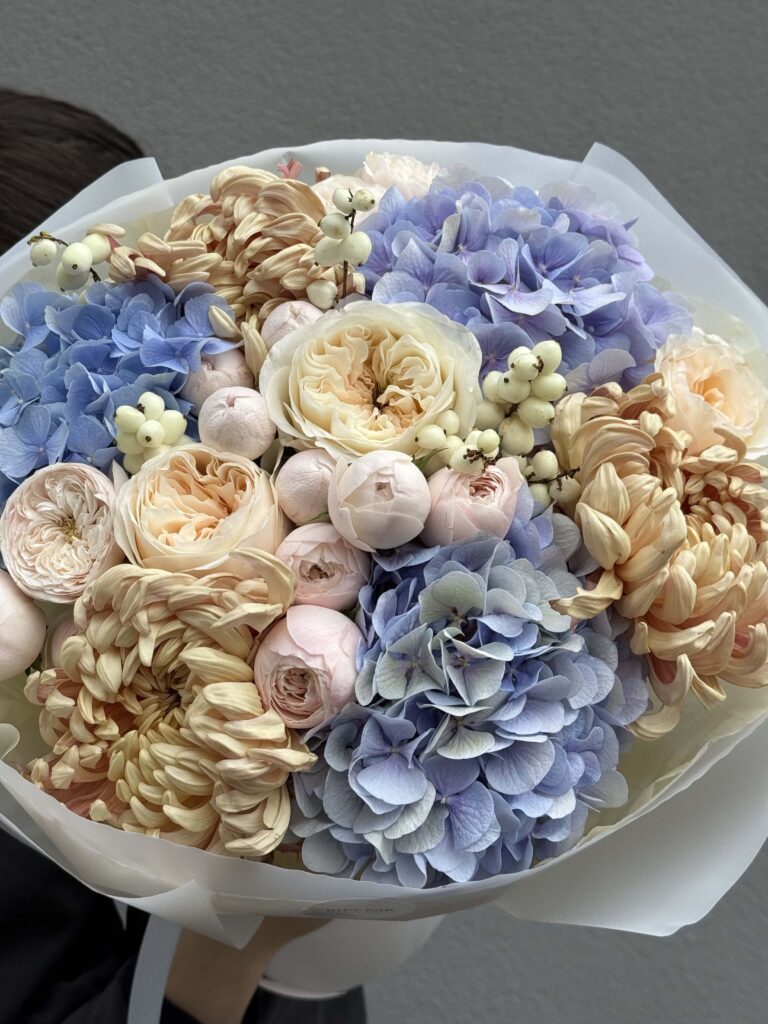 Букет квітів “Apricot”