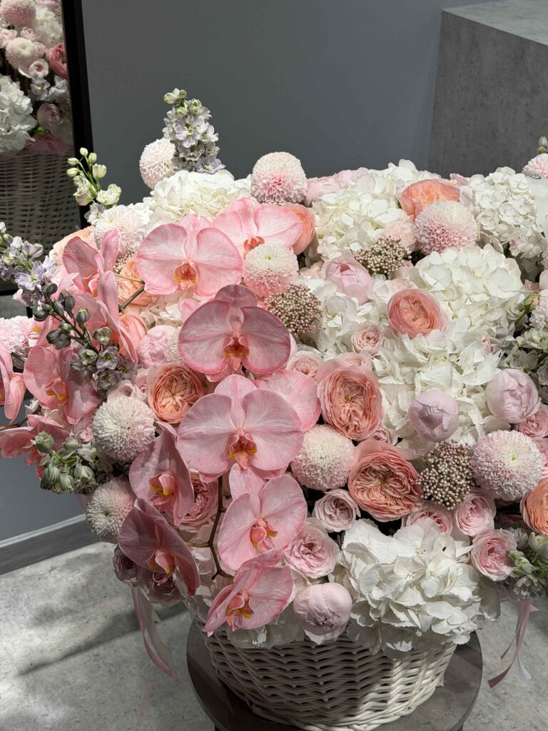 Kosz kwiatów „Wonderland”