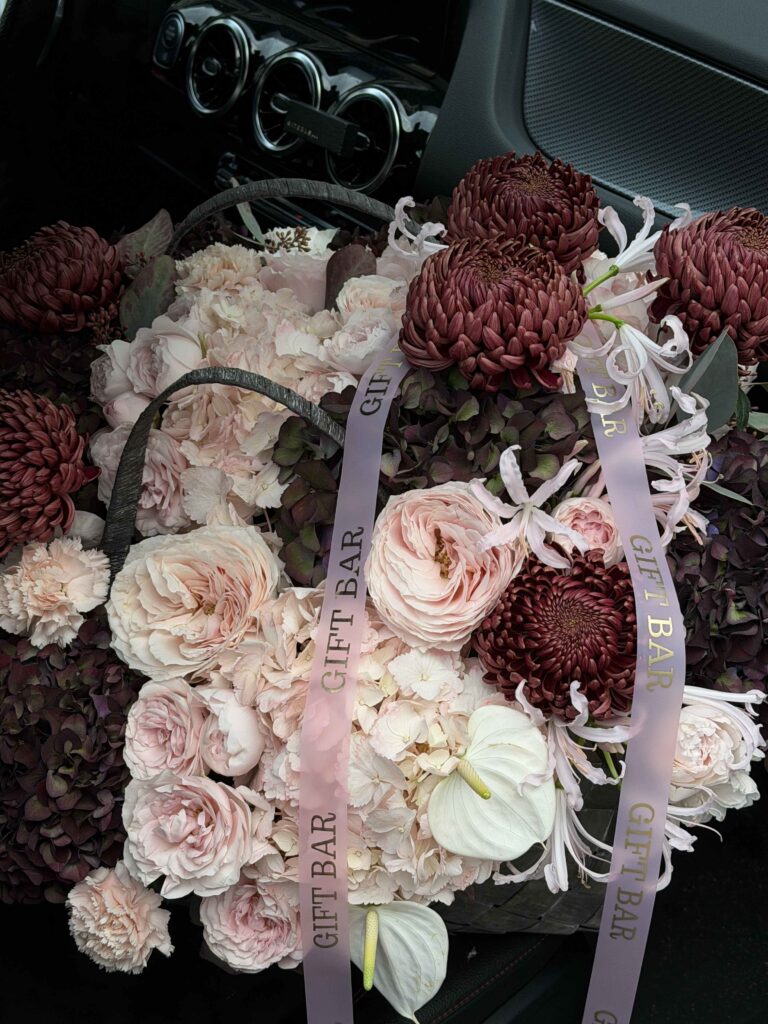 Kosz kwiatów „Chocolate Brown”