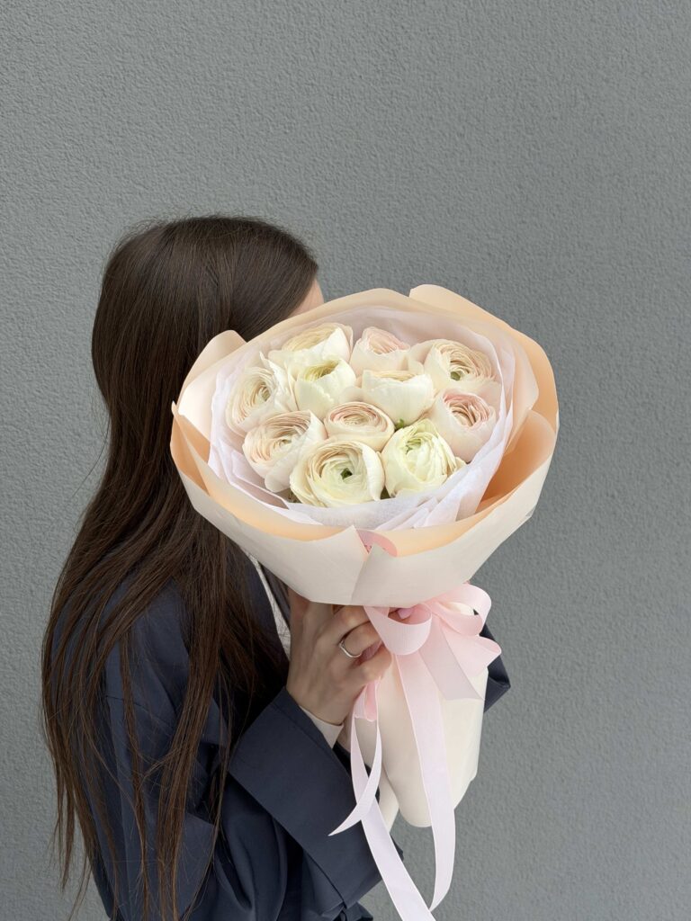 Букет ранункулюсів Hanoi