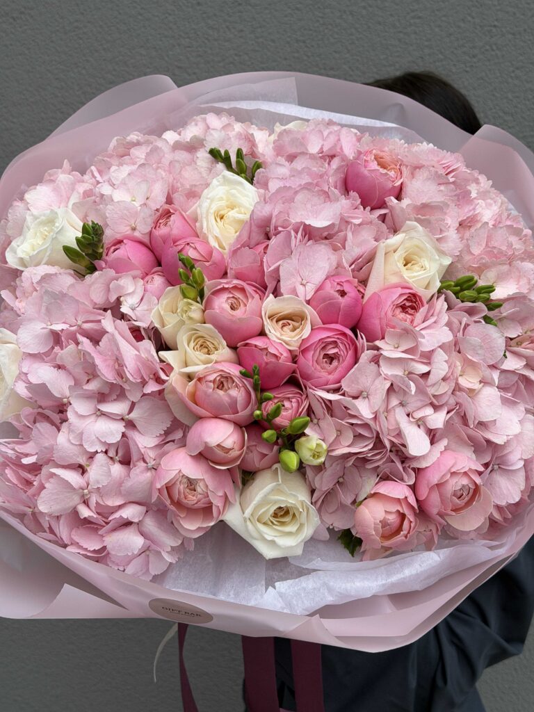 Букет квітів «Gabriella»