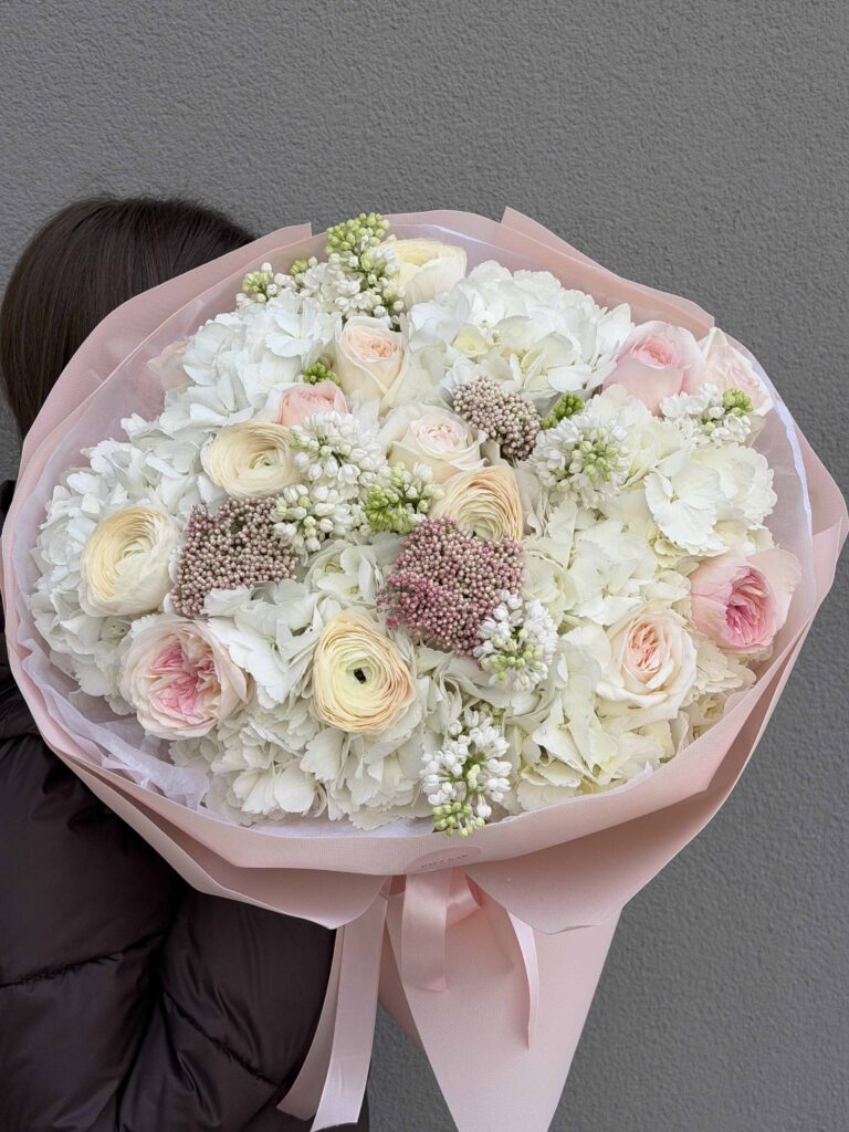 Bukiet kwiatów „English Pearl”