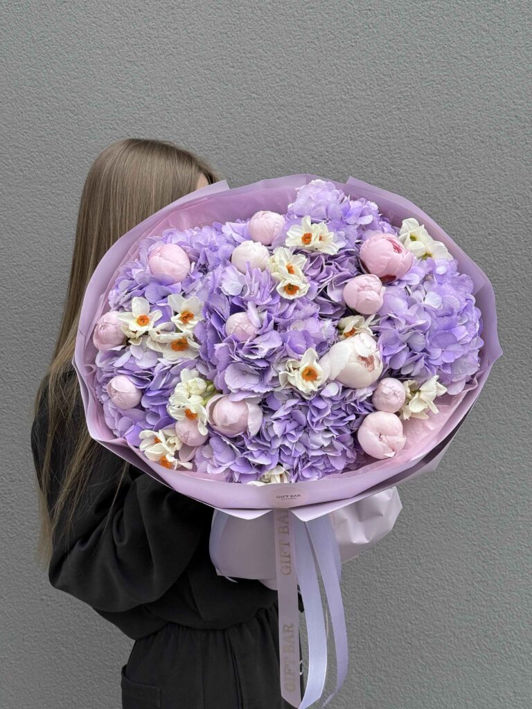 Букет цветов «Purple fig»