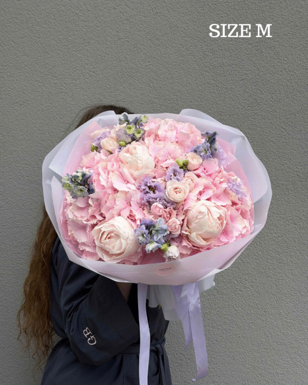 Букет цветов «A La Rose»